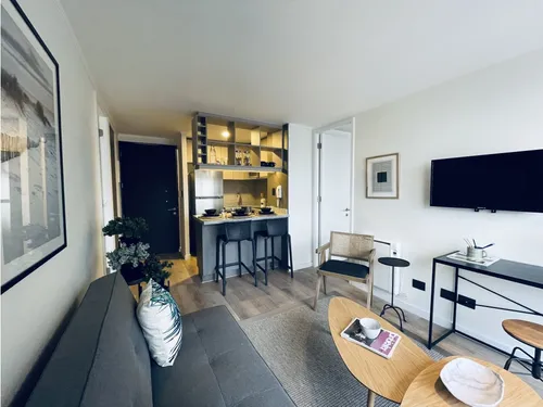 Arriendo Metro Republica / Abdon Cifuentes