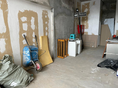 Arriendo Local Comercial De 42,39 M2, Metro Monte Tabor