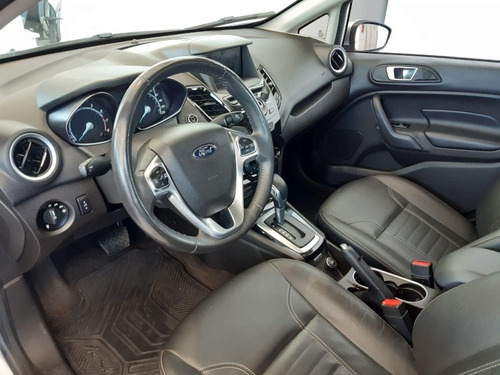 Imagen 6 de 10 de Ford Fiesta Kinetic Design 1.6 Titanium Powershift 120cv