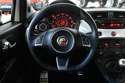 Imagen 7 de 11 de Fiat 500 1.4 Abarth 145cv 2013