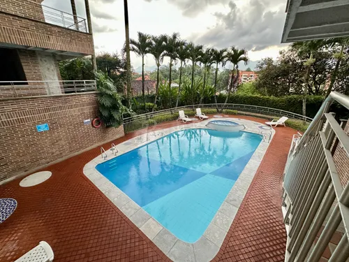 Apartamento En Venta En Loma De Los Benedictinos. Cod V776024