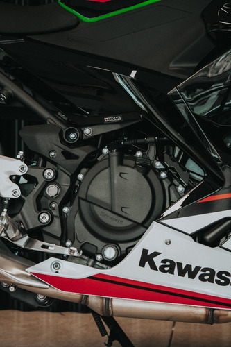 Imagen 13 de 15 de Kawasaki Ninja 400 2022 0km *oficial Kawasaki*