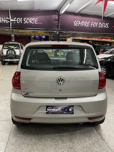 Imagem 8 de 15 de Volkswagen Fox 2013 1.0 Vht Trend Total Flex 5p