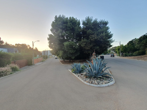 Excelente Sitio En Condominio A Pasos De La Playa