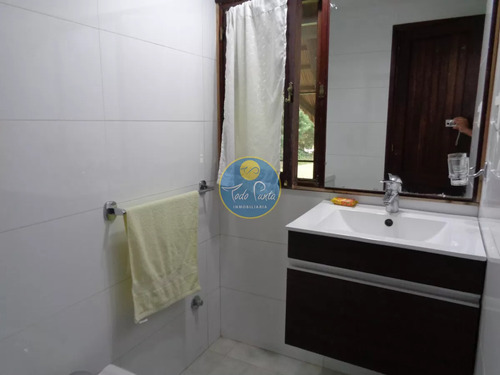 Se Alquila Hermosa Casa En Zona De Prestigio, Alquiler En Punta Del Este, Barrio Beverly Hills