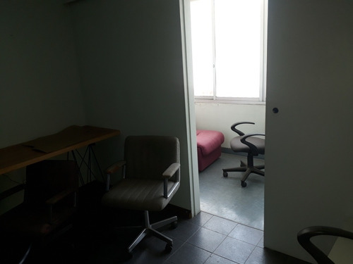 Imagen 4 de 10 de Se Vende Consultorio Odontológico