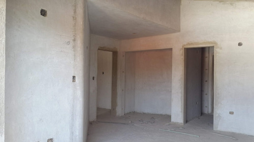 Los Naranjos Del Cafetal Calle Privada Vigilancia 577mts Tanque 52.000lts Lista Para Acabados Jardín 6h/6b/6 Puestos Oportunidad!
