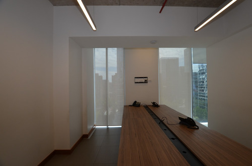 Moderna Oficina En Cerro El Plomo 83 M². Impecable!!