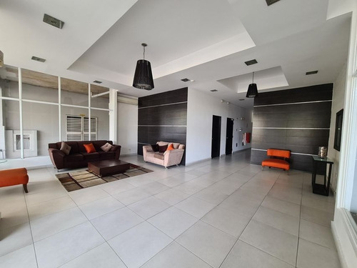 Imagen 2 de 17 de Venta De Apartamento De 107 M2 En Ph Innova Tower, Hato Pintado 23-5898
