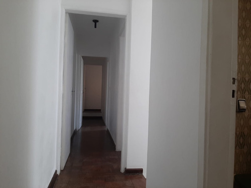 Sobrado No Bairro De Mirandópolis Com 01 Suite E 03 Quartos, 2 Vagas Na Garagem.