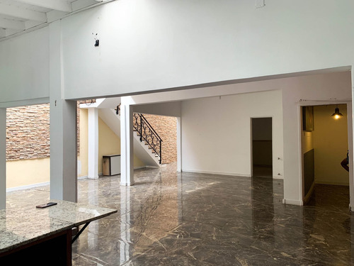 Imagen 5 de 30 de Venta Ph Tipo Casa Con Cochera Y Piscina Piñeyro
