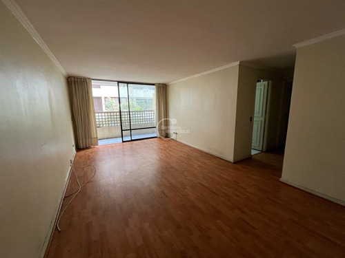 Departamento En Arriendo De 2 Dorm. En Las Condes