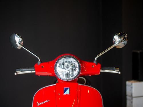 Imagen 2 de 25 de Vespa Gts 300 Super Roja Reserva Ya