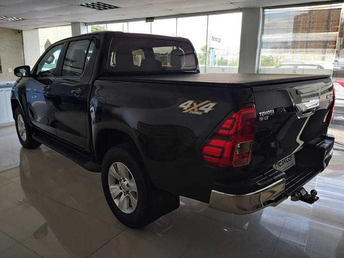 Imagem 4 de 15 de Toyota Hilux 2.8 Tdi Srv Cab. Dupla 4x4 Aut. 4p