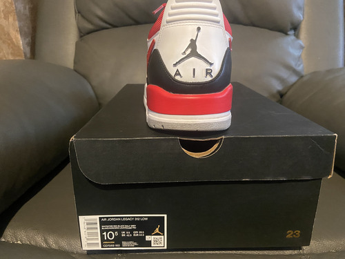 Tenis Air Jordan Legacy 312 Blanco/rojo /negro Talla 10.5 Us (Usado)