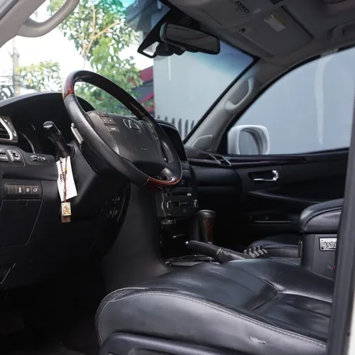 Lexus LX 5.7 570
