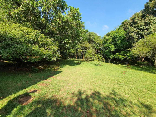 Linda Chácara C/ 1.950 M² Sendo 210m² Área Construída