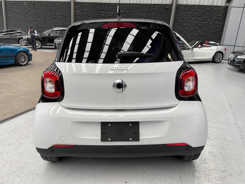 Imagen 3 de 11 de Smart Forfour 2018 8.9l Passion Turbo . At