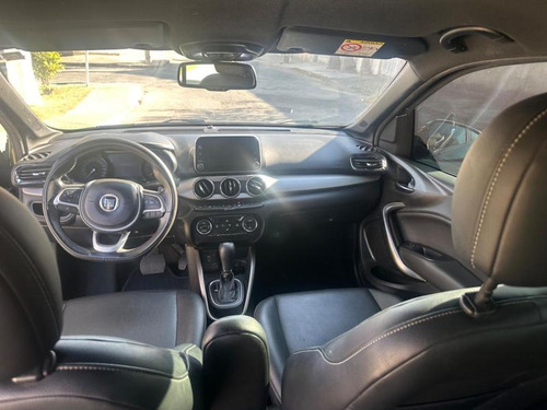 Fiat Cronos 1.8 Flex Hgt At6