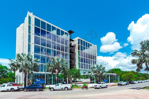 Oficna En Venta En Humana Workcenter, Playa Del Carmen.