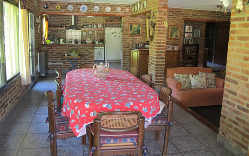 Excelente Casaquinta En Una Planta - En Venta