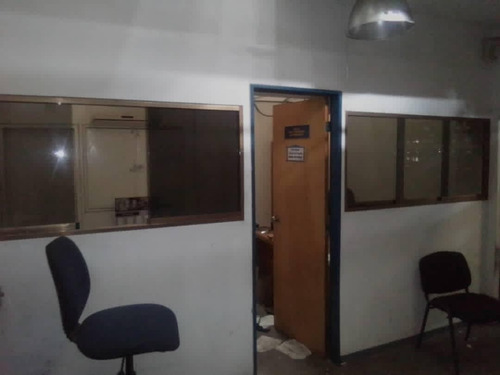 Imagen 2 de 5 de #1460 Galpon Tienda 2500m2 Boleita Sur.