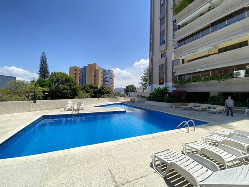 Amplio Y Cómodo Apartamento En Venta En La Av. Cuatricentenaria C-215157  H,h