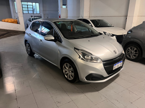 Peugeot 208 1.6 Active