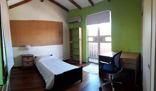 Alquiler Casa 6 Dormitorios Agronomía Con Cochera