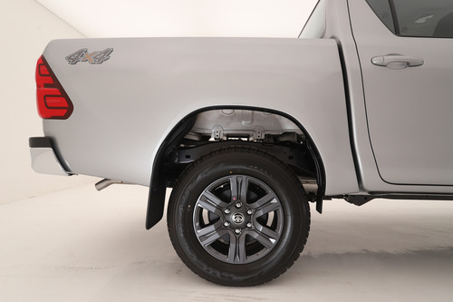 Toyota Hilux Pick-up 2.4 Cd Sr 150cv 4x2 At Cr7