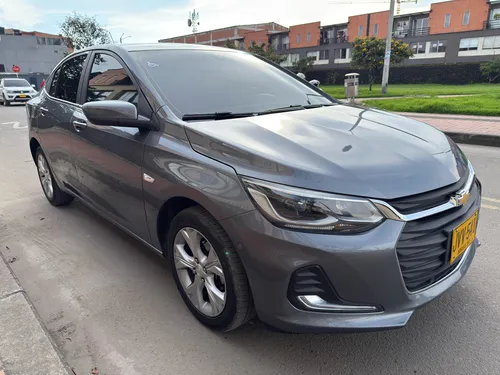 Chevrolet Onix 1.0T Premier Sedan At
