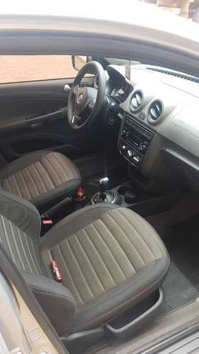 Imagem 5 de 10 de Volkswagen Voyage 1.6 Msi Highline Total Flex I-motion 4p