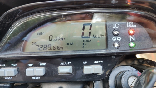 Imagen 18 de 25 de Moto Honda Tornado Xr 250 2016 7300 Km Impecable Original !!