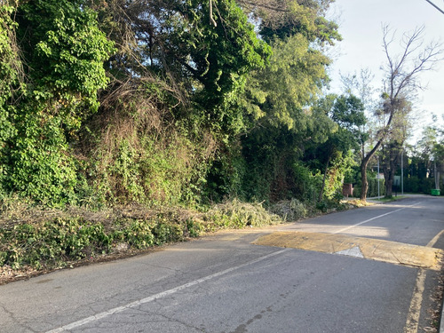 Gran Terreno En Zona Netamente Residencial En La Reina Alta