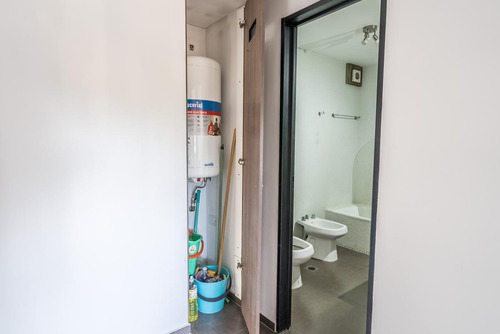 Imagen 10 de 19 de Venta Departamento 3 Ambientes C/ Balcón, Al Frente, Mucha Luz, Excelente Estado.