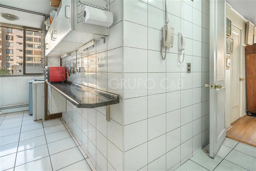 Imagen 6 de 17 de Departamento En Venta De 3 Dorm. 2 Baños Metro Colón