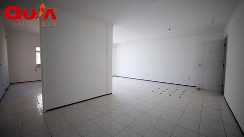 Imagem 4 de 15 de Apartamento Com 03 Quartos No Cocó. - 1821