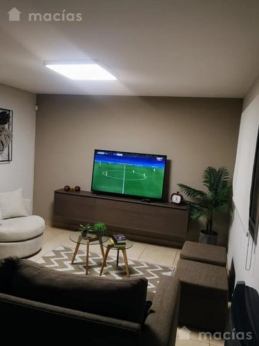 Imagen 5 de 13 de Hermosa Casa Tipo Dúplex Desarrollada En Dos Plantas En Yerba Buena.