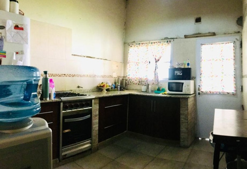 Imagen 3 de 7 de Duplex En Venta En Ituzaingo Norte