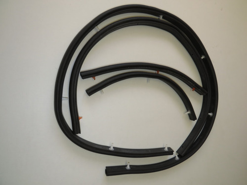 Kit. Borracha Capô Mitsubishi Pajero Tr4 Com 4 Pçs