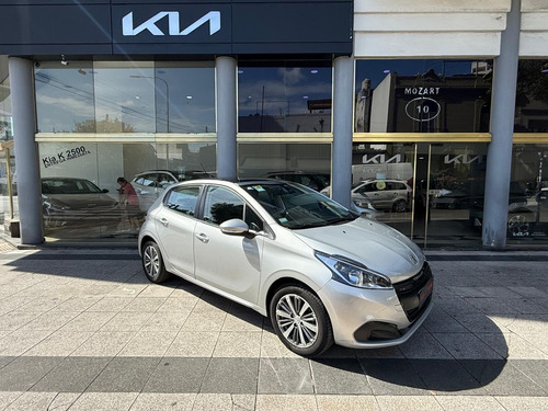 Peugeot 208 1.6 Feline Tiptronic