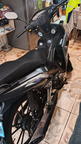 Tiene 4 Cambios,soat Para Un Año,llantas Nuevas