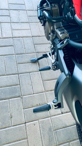 Ducati Monster 1200 S
