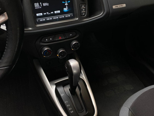 Imagem 9 de 15 de Chevrolet Onix 1.4 Mpfi Activ 8v Flex 4p Automático 2018...