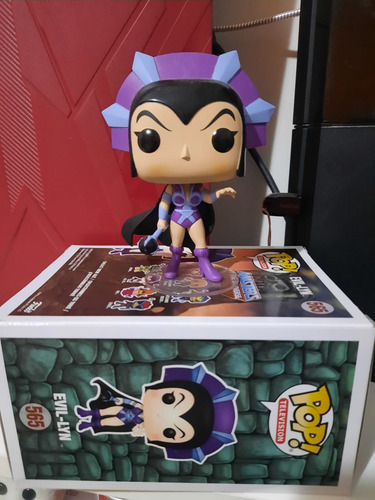 Funko Pop Original Evil-lyn #565