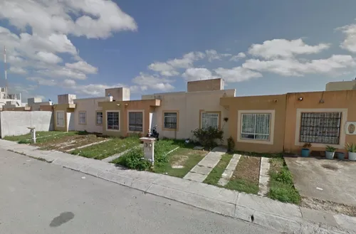 Sg- Casa En Remate Bancario En Trebol, Flores , Carmen , Quintanaroo.