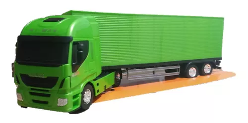 Brinquedos para Crianças / Carreta Bau Iveco 