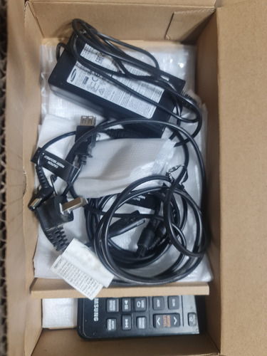 Barra De Sonido Inalámbrica Samsung Hw-j250 (usada) Negro (Usado)
