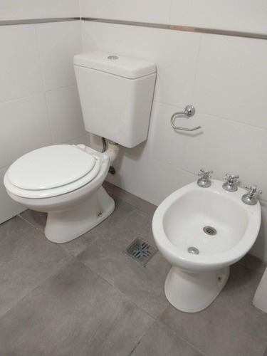 Imagen 9 de 10 de Vendo - Departamento Externo Con Balcon Un Ambiente