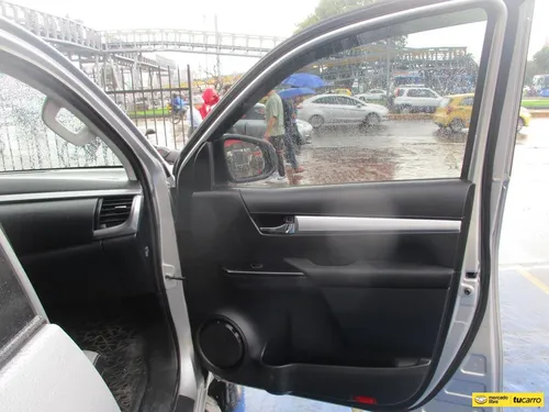 Toyota Hilux Doblecabina 4x4 2400cc Mt Aa